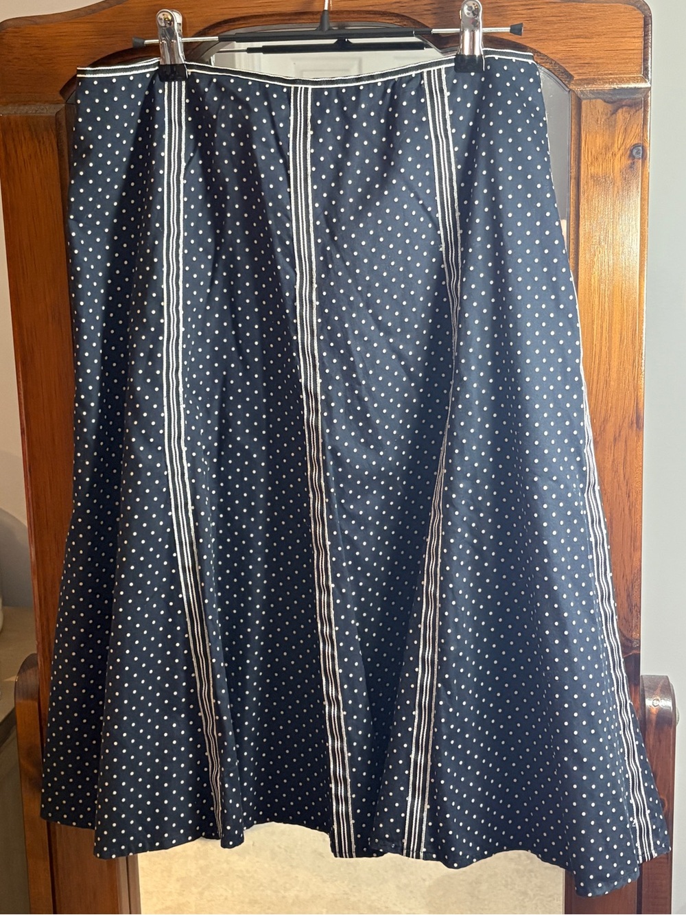 Jones New York Polka Dot High Waist Modest Midi Skirt in Navy and White - Picture 2 of 5